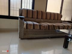 i am selling sofa set