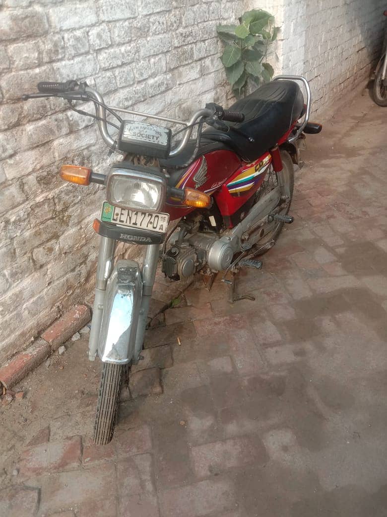 Honda CD 70 2015 4