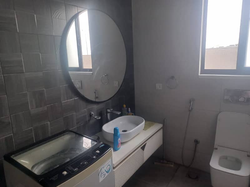 DHA ph 7, Block Z, 2bed Lower Portion Semi Furnished with 8kv Solar Sytem For Rent 18