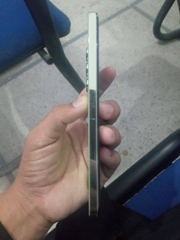 Vivo y100 mobile for sale in low price. 5