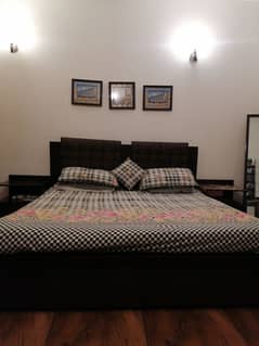 Urgent bed set sale for just40 k