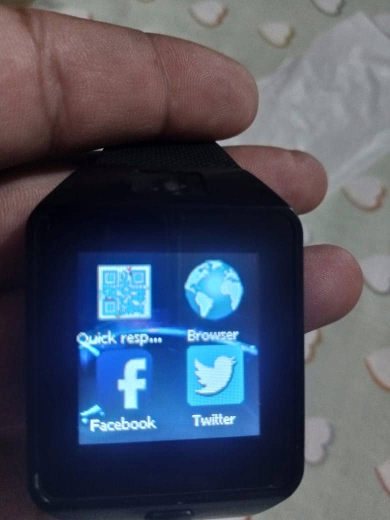 Smart watch black color good condition 4