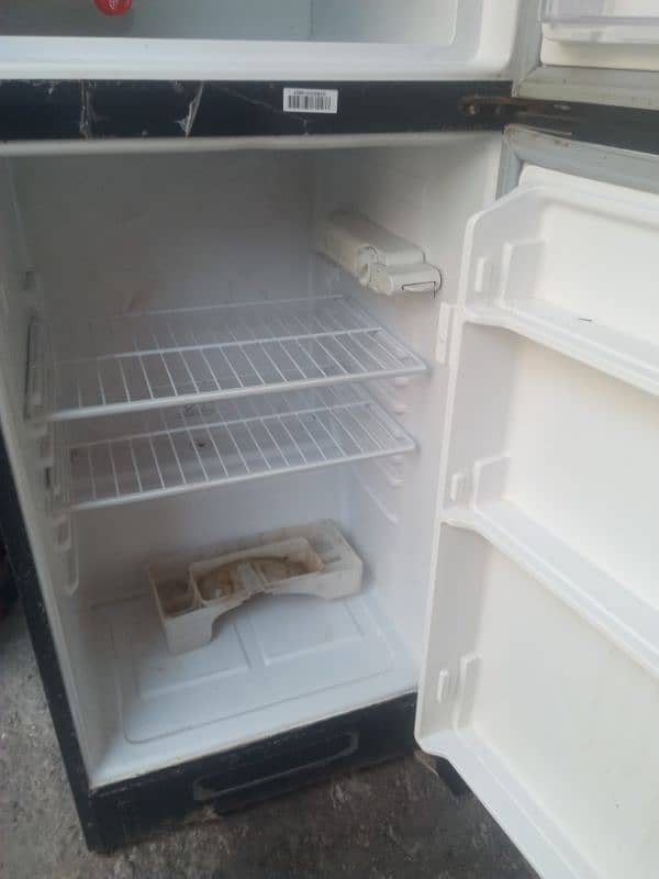 Dawlance Fridge 03077753786 4