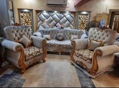 Make your drawing Room Luxury with this beautiful 5 seater Sofa set