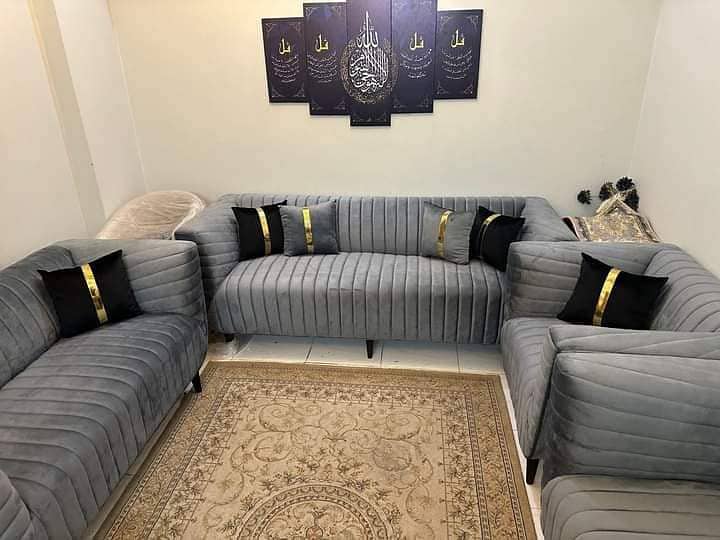 Make your drawing Room Luxury with this beautiful 5 seater Sofa set 11