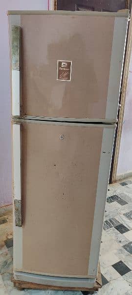 urgent dawlance Refrigerator 9144m 0