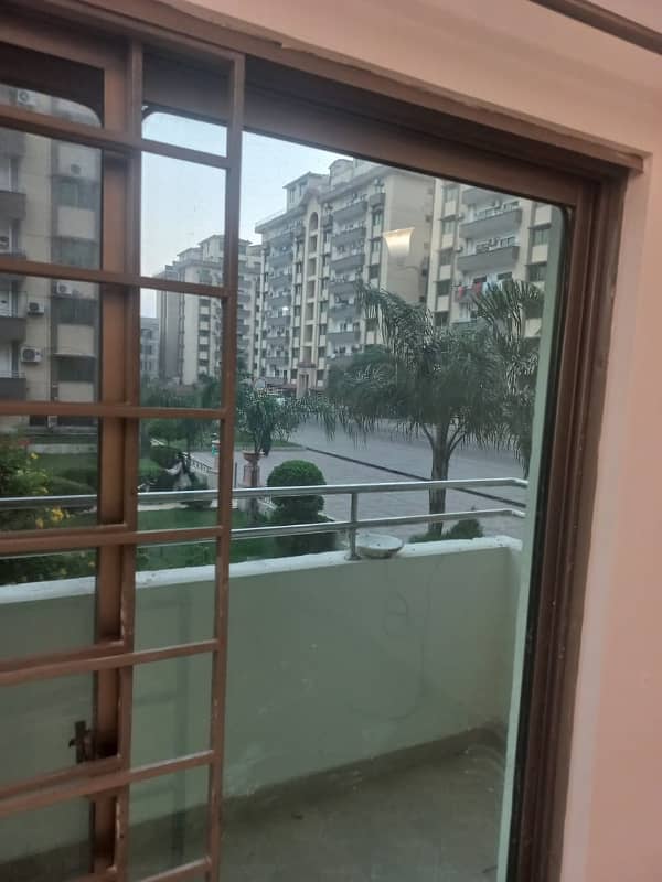 10 MARLA 3 BEDROOM APARTMENT FOR RENT IN ASKARI -11 LAHORE. 5