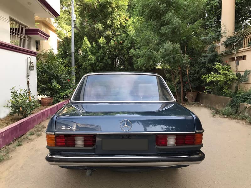 Mercedes Benz E Class W123. . Classic Vintage Car. 5