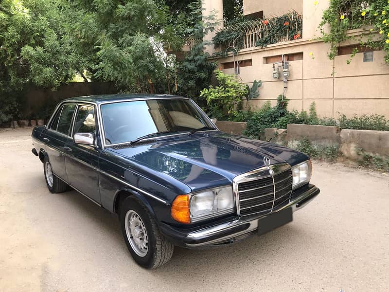 Mercedes Benz E Class W123. . Classic Vintage Car. 12