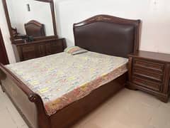 bedroom furniture set king size with 2 side tables and 3 door almari