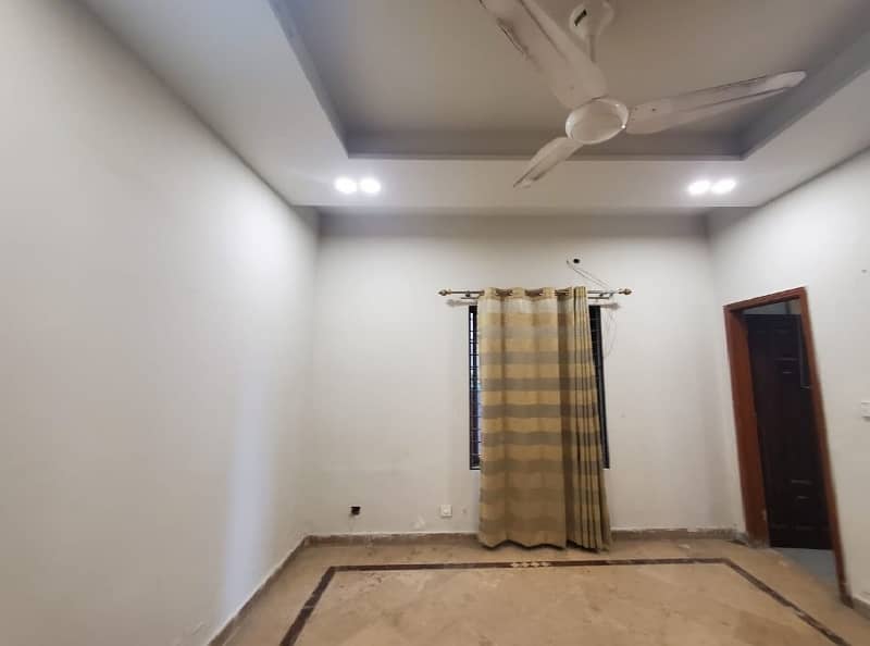 10 Marla House For Sale In DHA Phase 1,Block P, Reasonable Price And Suitable Location Pakistan Punjab Lahore. 5