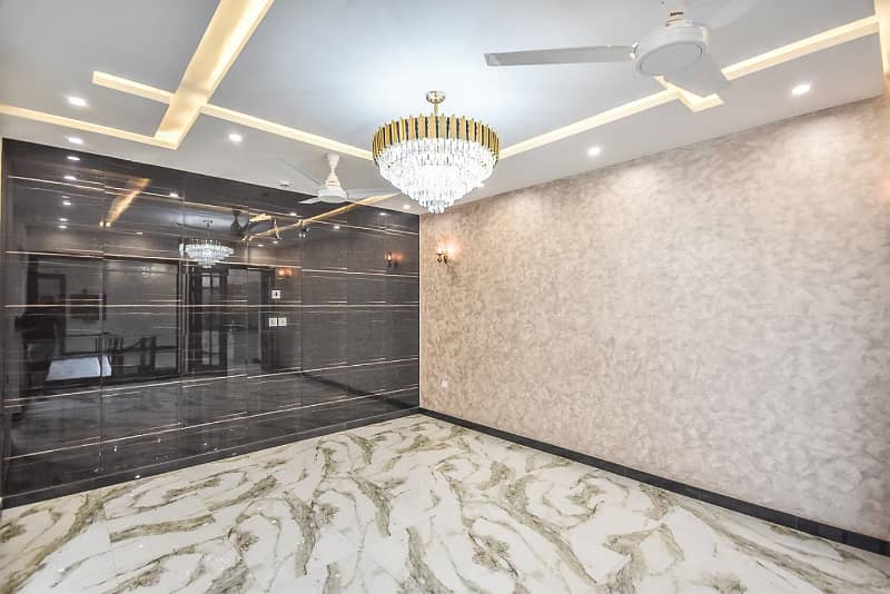 One Kanal Owner Built Luxury Upper Portion Available For Rent Near Park 17