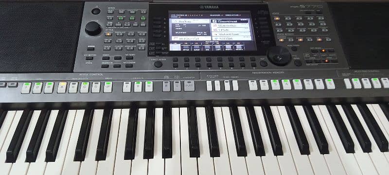 Yamaha PSR S770 Professional Yamaha Piano Keyboard Casio Roland Korg 1