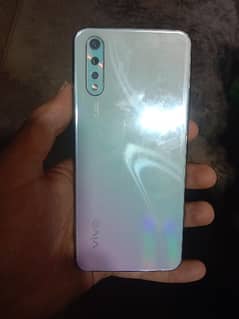 vivo s1 8gb ram or 256gb storage all ok pta approved finger ok