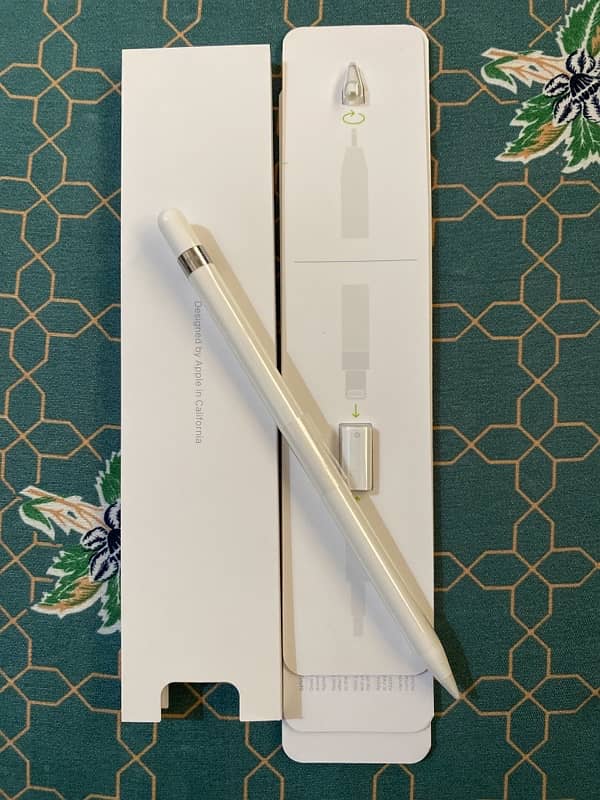 Apple Pencil 1 (never used) 4