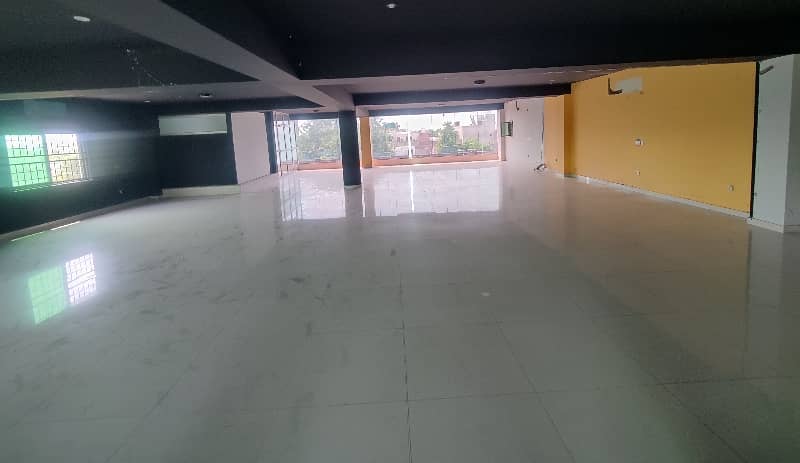 4rth FLOOR WITHOUT LIFT, 2 WASHROOMS FOR RENT 8