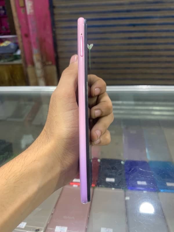 VIVO V11 3