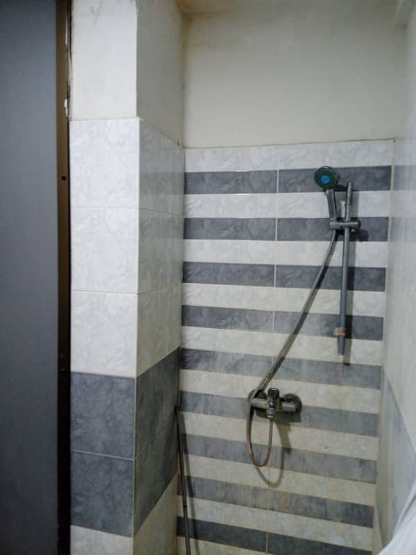 10 MARLA 3 BEDROOM APARTMENT FOR RENT IN ASKARI -11 LAHORE. 5