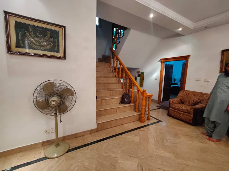 Hurry And Faster ! F-10 Main Double Road 6 Bedrooms Fully Renovated Triple Storey House For Sale Best For Investment 7