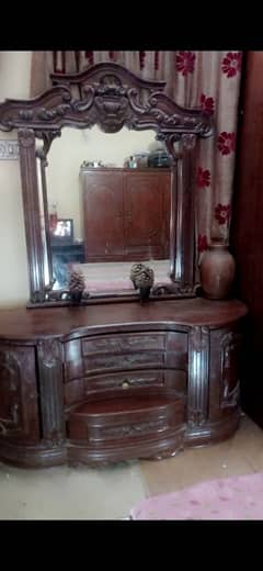 dressing table