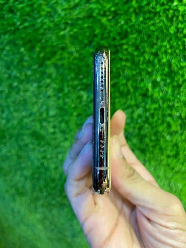 iPhone 11 Pro Max | PTA Approved 8