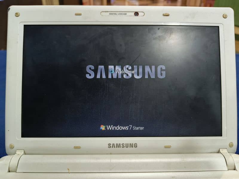 Samsung Laptop N150 plus intel Atom inside 2