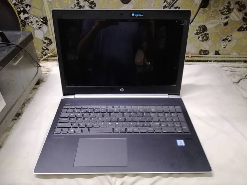 Hp probook 450 G5 8gb ram 256GB ssd N. V. M. E 15