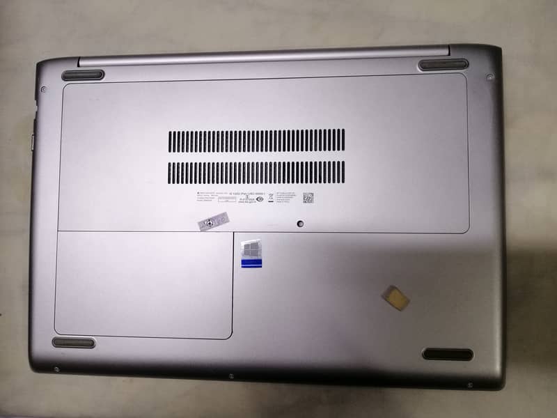 Hp probook 450 G5 8gb ram 256GB ssd N. V. M. E 16