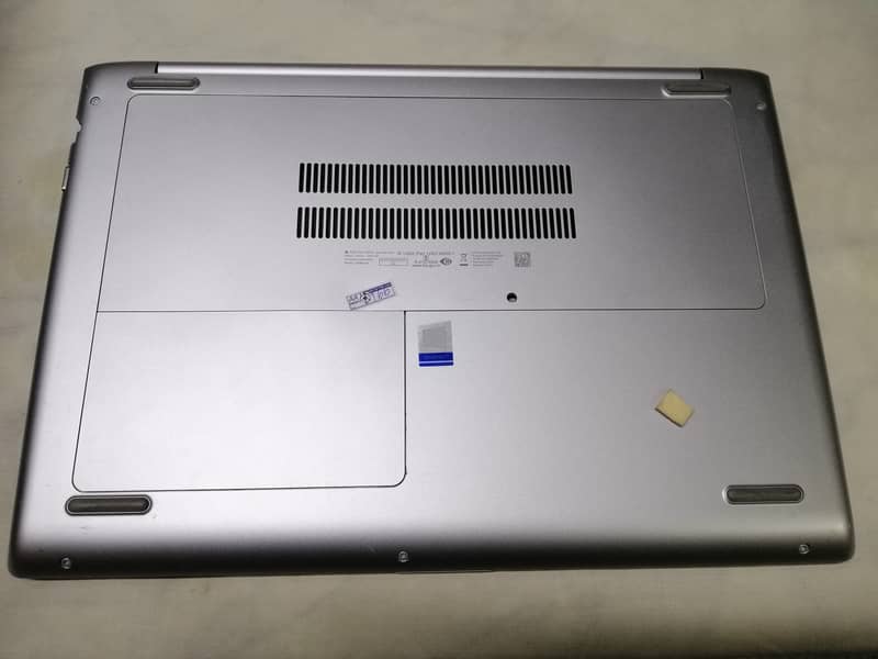 Hp probook 450 G5 8gb ram 256GB ssd N. V. M. E 17