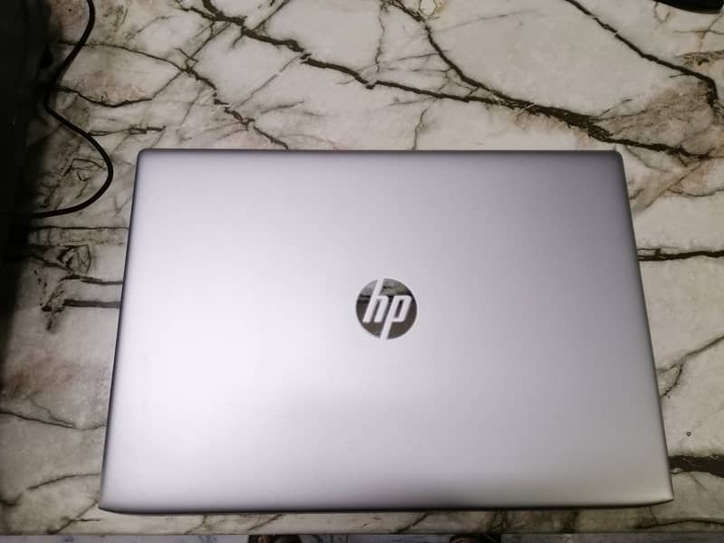 Hp probook 450 G5 8gb ram 256GB ssd N. V. M. E 18