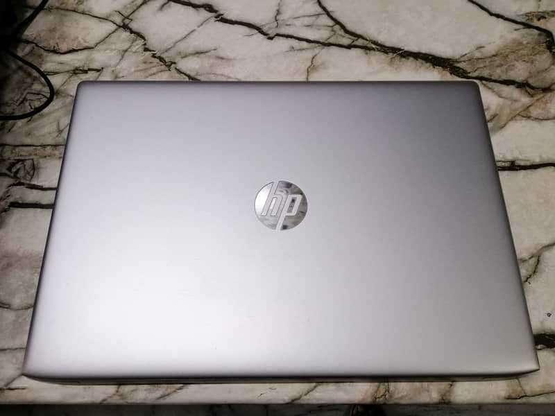 Hp probook 450 G5 8gb ram 256GB ssd N. V. M. E 19