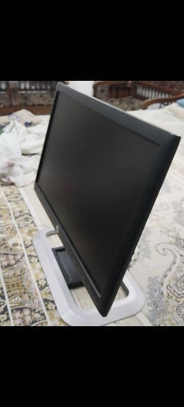 bilkul new condition 10/9 4 gb ram 4