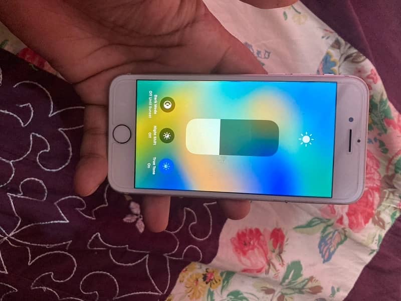 iPhone 8 64gb non PTA 7