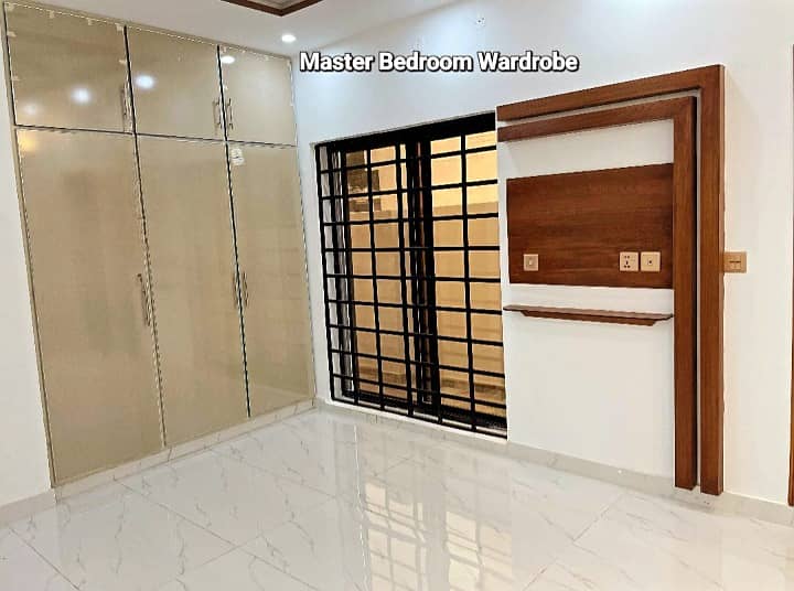 05 Marla Brand New House Next to Corner - Prime location : (B-block) in New Lahore city 10