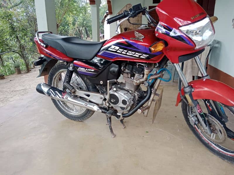 Honda deluxe 125 2013 1