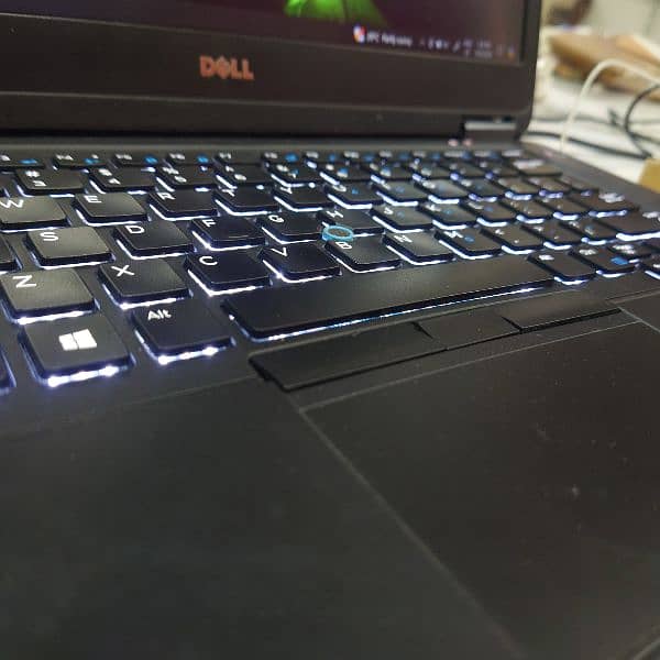 Dell Latitude E7450 Corei7 5th gen. 1