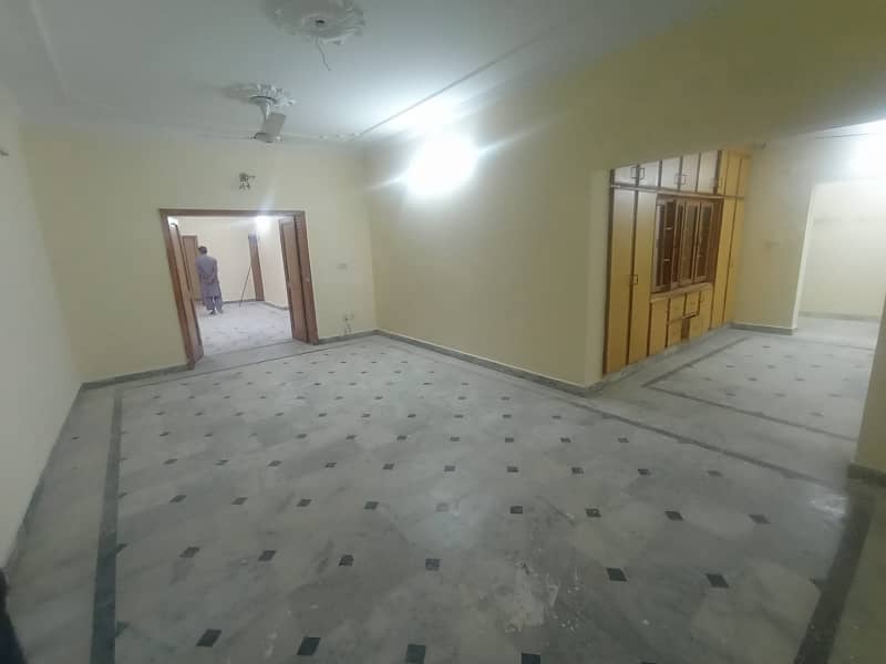 1 kanal tripple storey house for sale 1