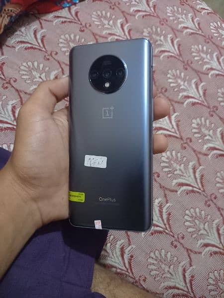 one plus 7t 1