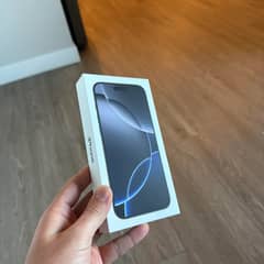 iPhone 16 Pro Max (256GB) Black Titanium