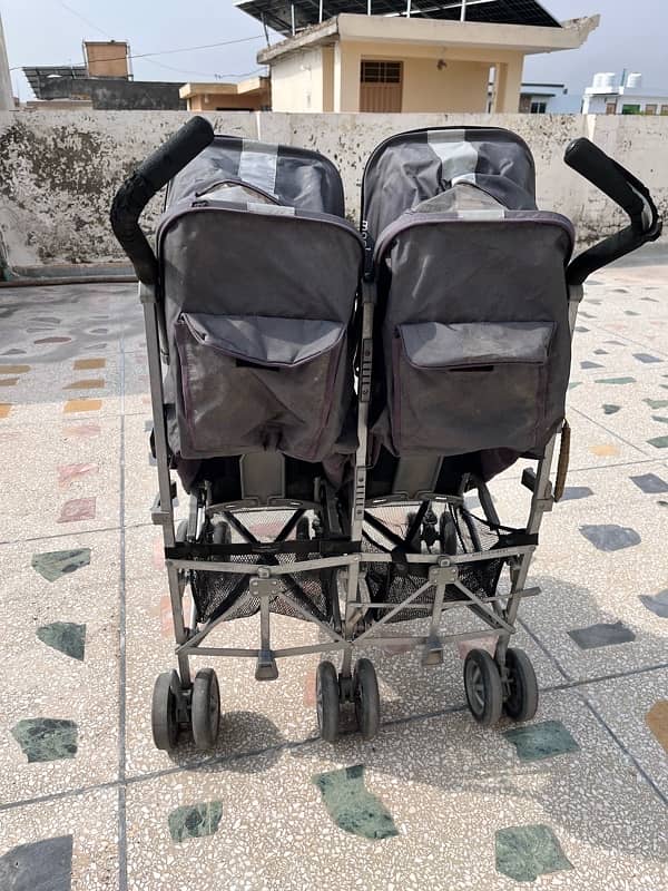 twin stroller/pram 0