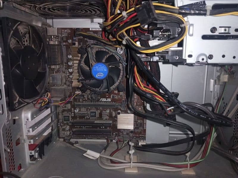 i7 4790+ Asus H81m motherboard 1