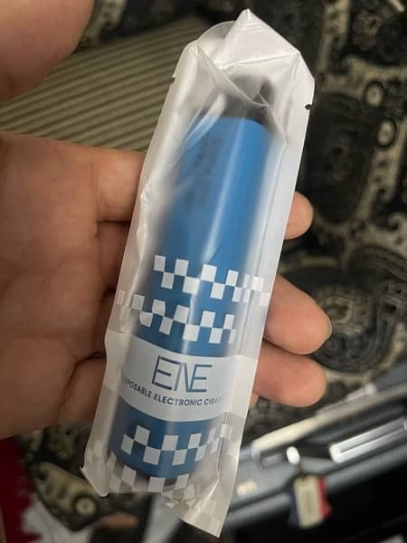 Elux Legend - Mr Blue 20mg (2%) - 3500 puffs 1