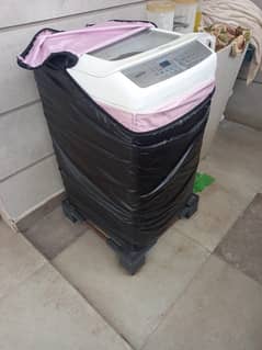 Samsung washing machine for sale in good condition.