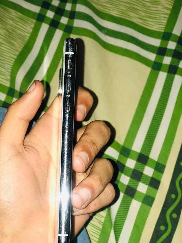 Iphone - X - 64GB - NON PTA 4