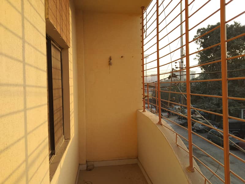 3 bed lounge 1st floor portion at nazimabad 3 1