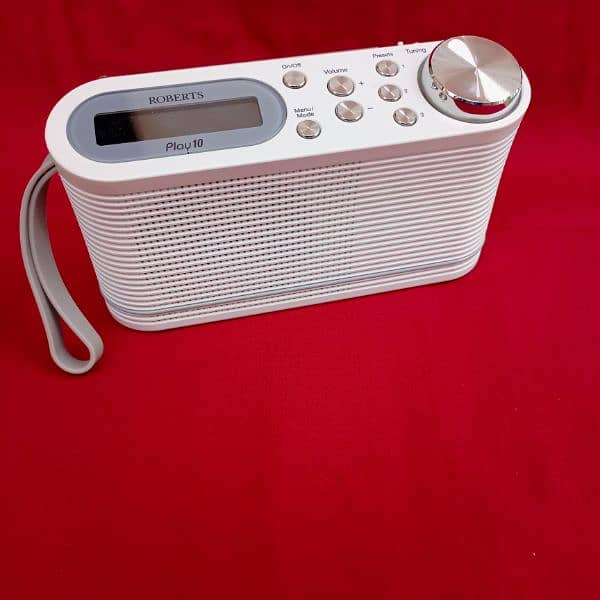 Roberts PLAY 10 Compact Portable Radio UK 2