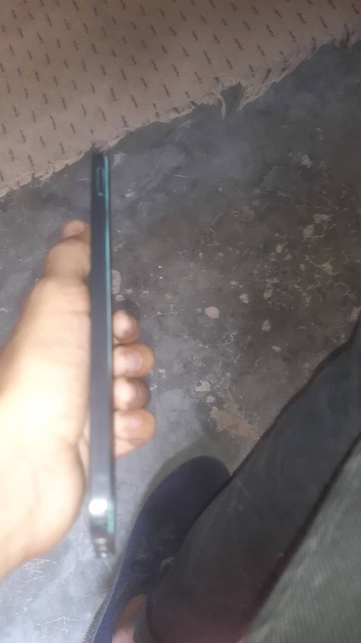 Urgent sale realme mobile 2