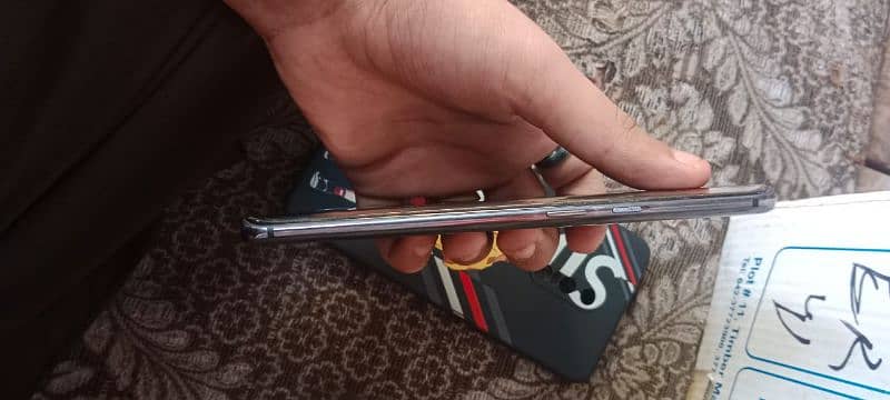 I am selling my one plus 7 pro 1