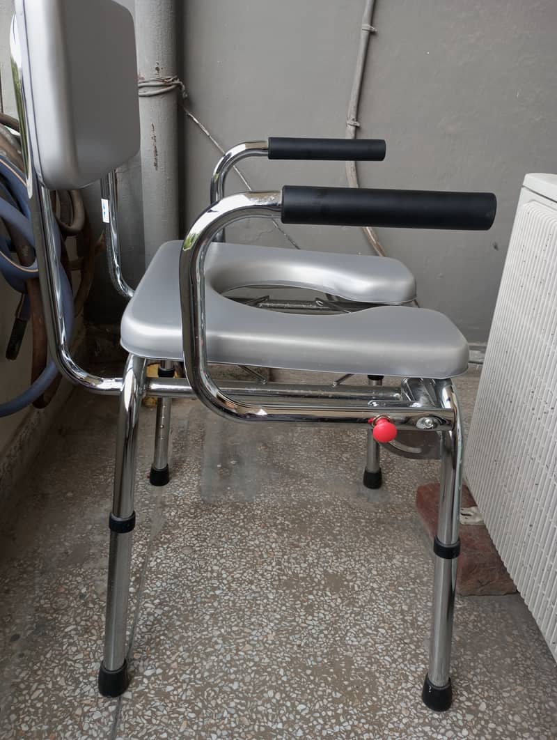 Patient toilet chair 4