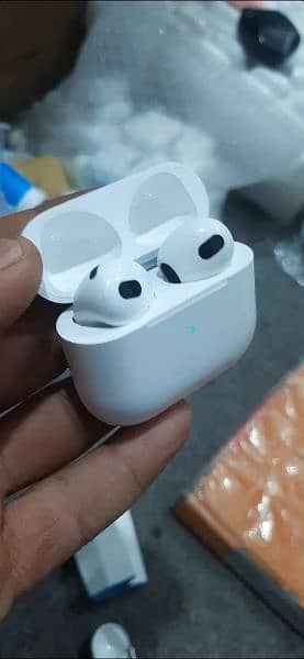 Airbuds pro 3 2